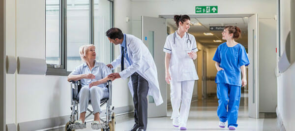 Geriatric Nursing Care in the Acute Hospital Setting | NurseRegistry